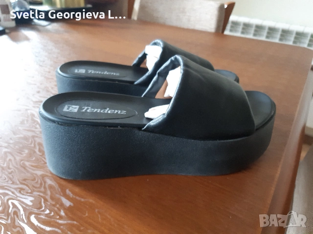 Дамски черна платформа