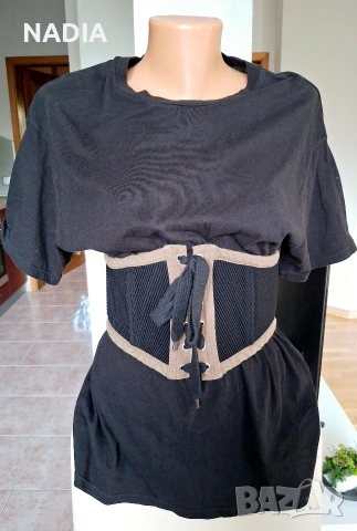 Тениска с колан на Kendall, снимка 2 - Тениски - 54246813