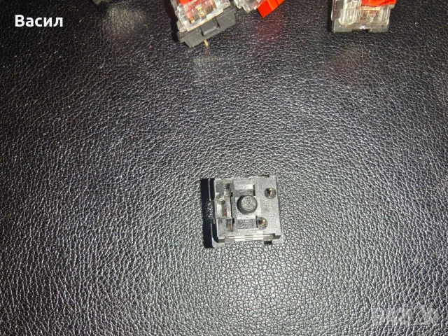 Outemu червени (тихи) менханични суичове за клавиатура - 2 пина, снимка 2 - Клавиатури и мишки - 53846166