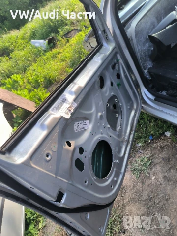 Предна лява врата за Голф 5 Volkswagen Golf 5  LA7W , снимка 4 - Части - 50621891