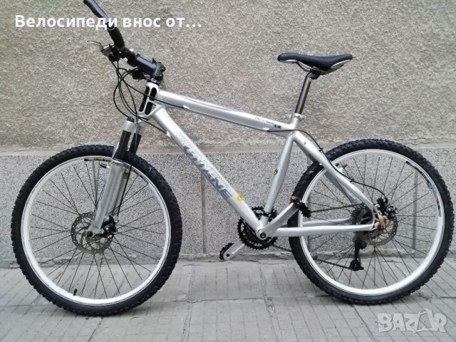 велосипед с лека Алуминиев рамка 26 цола 27 скорости shimano deore палцови команди shimano deore  , снимка 1 - Велосипеди - 45490917