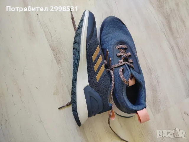 Много запазени Дамски маратонки Adidas, снимка 5 - Маратонки - 49554596