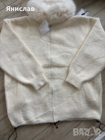 Кашмирена жилетка, снимка 2 - Блузи с дълъг ръкав и пуловери - 51945744