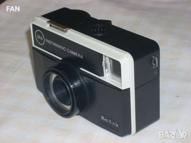 Стар колекционерски фотоапарат Кодак Kodak 56X INSTAMATIC CAMERA от 70-те години на 20-ти век, снимка 7 - Антикварни и старинни предмети - 51785334