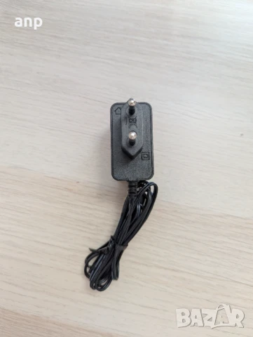 Зарядно за ЕОН тв бокс | Като нов, снимка 2 - Друга електроника - 51359160