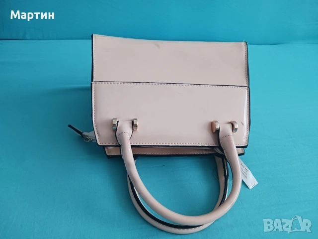 Лачена малка чантичка, снимка 4 - Чанти - 53538579