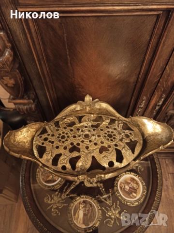 Бронзова ваза за цветя, снимка 4 - Антикварни и старинни предмети - 52573549