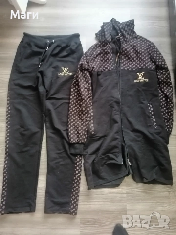 Дамски спортен комплект