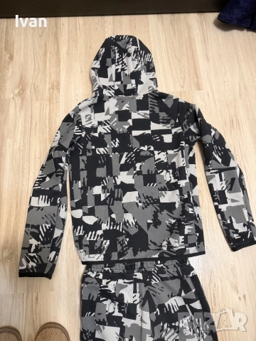 Nike tech fleece camo, снимка 6 - Спортни дрехи, екипи - 52788101