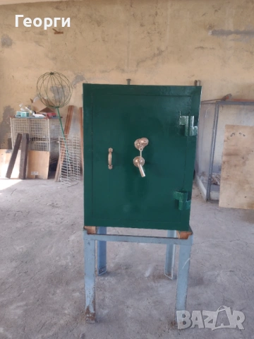 Метална каса, снимка 12 - Сейфове и каси - 54258802