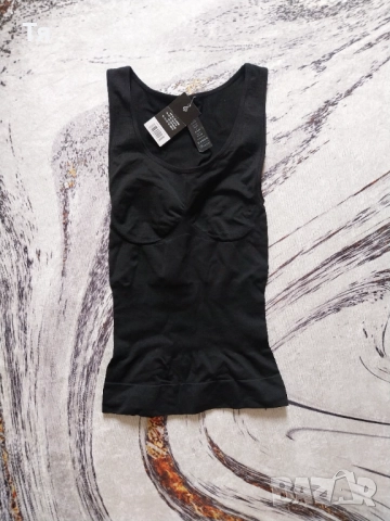 Дамски топ с оформящ ефект 