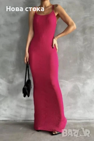 Дълги рокли в различни цветове