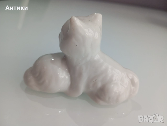 Стара порцеланова фигура с котета , снимка 8 - Декорация за дома - 52661356