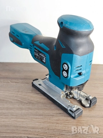 Безчетково зеге (прободен трион) Makita DJV181, снимка 3 - Други инструменти - 52375246
