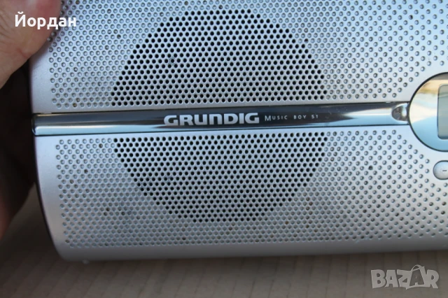 Радио с аларма ''Grundig Music BOY 51'', снимка 4 - Радиокасетофони, транзистори - 50989335
