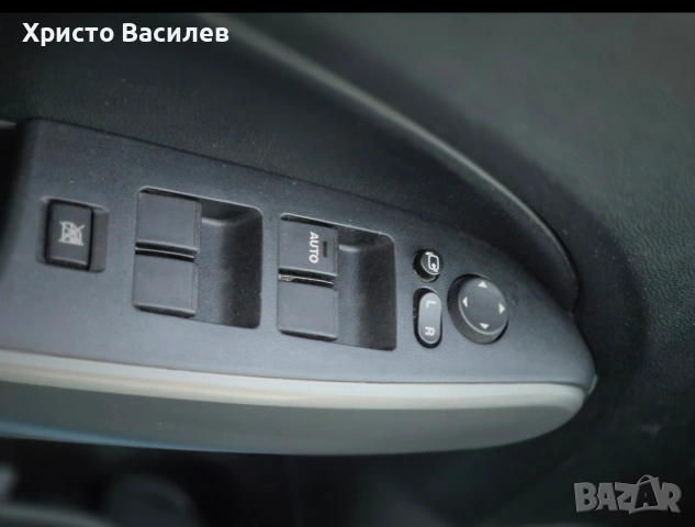 Mazda 2 1.3i газ/бензин 2012, снимка 9 - Автомобили и джипове - 51556625
