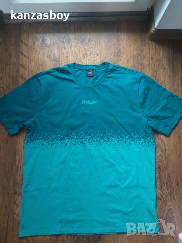 oakley - страхотна мъжка тениска КАТО НОВА 2ХЛ , снимка 4 - Тениски - 45512861