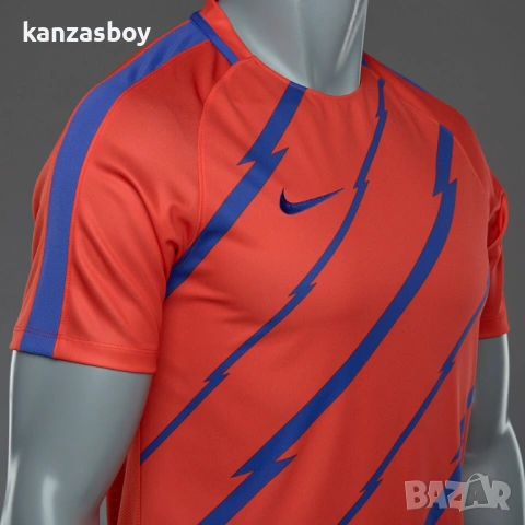 Nike - страхотна мъжка тениска S