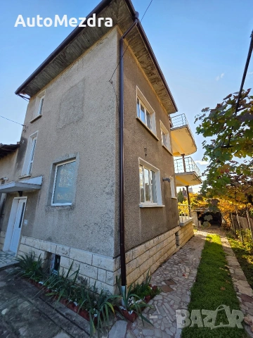 продава се къжа на 3 етажа гр Мездра Възможен бартер за др имот с доплащане , снимка 4 - Къщи - 53332497