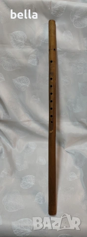 Автентичен български народен инструмент – дървен кавал.