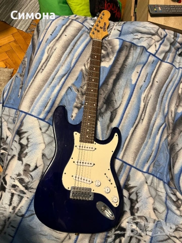 Електрическа китара + усилвател с дисторшън, снимка 2 - Китари - 53234621