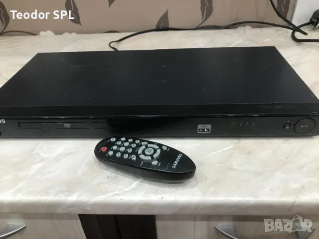 DVD player Samsung , снимка 5 - Плейъри, домашно кино, прожектори - 49641835