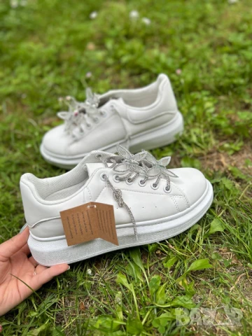 Бели Дамски кецове, снимка 2 - Кецове - 50751398