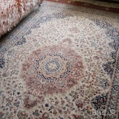 Тъкан персийски килим, снимка 3 - Килими - 46009124