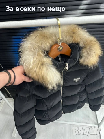 Prada Дамско Черно Зимно Яке С Естествен Косъм На Качулката Код A841, снимка 2 - Якета - 51389089