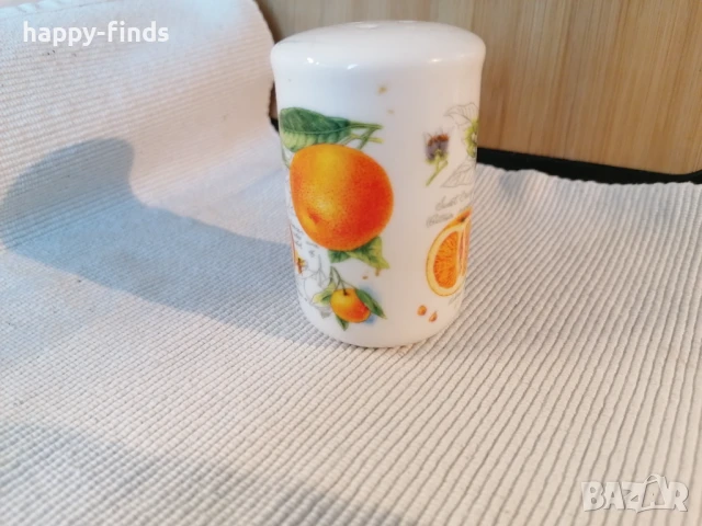 Порцеланова солница, снимка 1