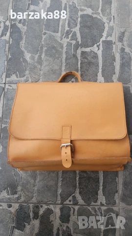 Стара кожена чанта