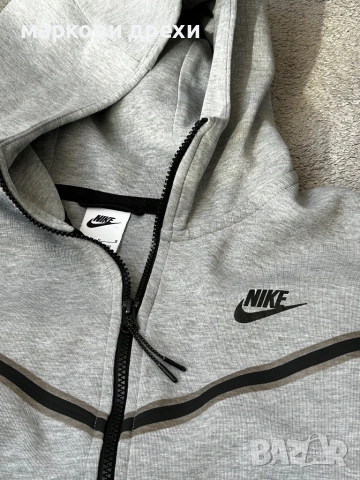 Nike Sportswear Tech Сив Standard Fit L, снимка 4 - Суичъри - 53493801