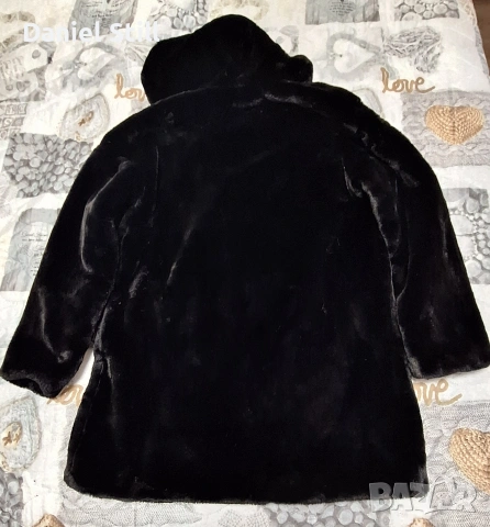 Дамско черно палто от плюшен плат, снимка 2 - Палта, манта - 52987529