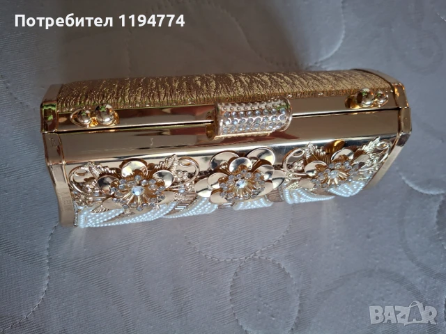 Елегантна чантичка, снимка 5 - Чанти - 51072184