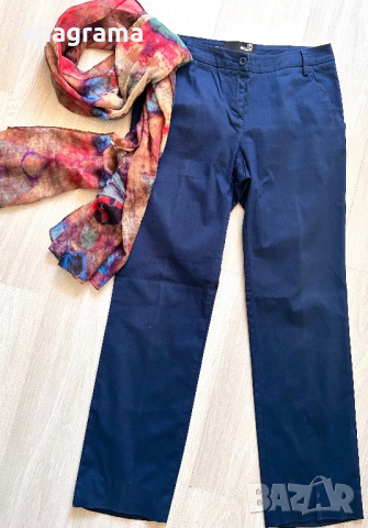 Love Moschino оригинален елегантен панталон и цветен шал, снимка 2 - Панталони - 45046618