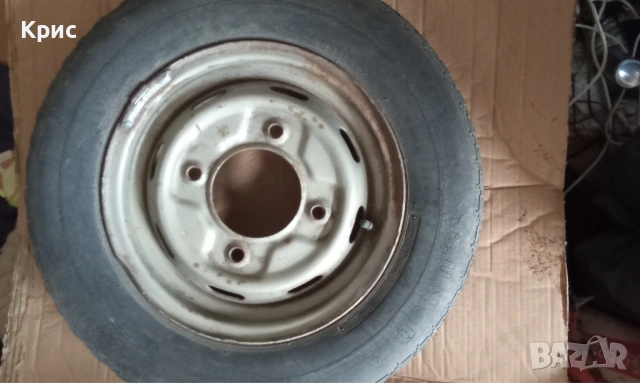 две здрави джанти за Вартбург, Трабант заедно с гумите