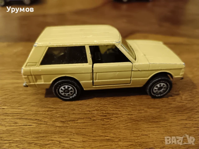 Метална  количка Siku - Range Rover, снимка 3 - Коли, камиони, мотори, писти - 51309000