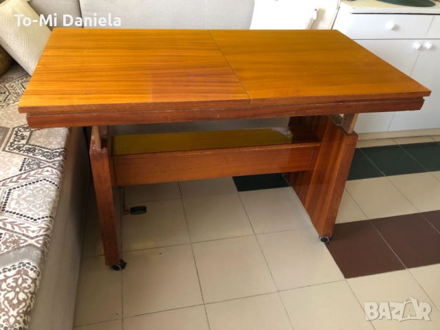 разтегателна  маса