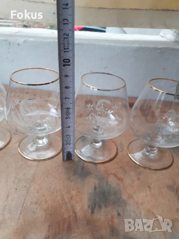 Страхотни малки кристални чашки за ракия гравирани със зодии, снимка 7 - Антикварни и старинни предмети - 54031670