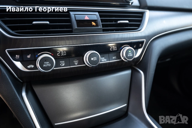 2018 Honda Accord 2.0 Touring 10AT, снимка 14 - Автомобили и джипове - 51849462