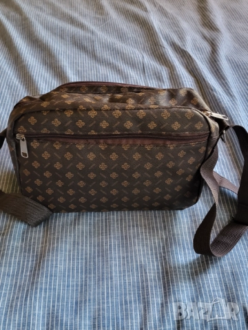 Дамски чанти и ранички, снимка 6 - Раници - 52834103