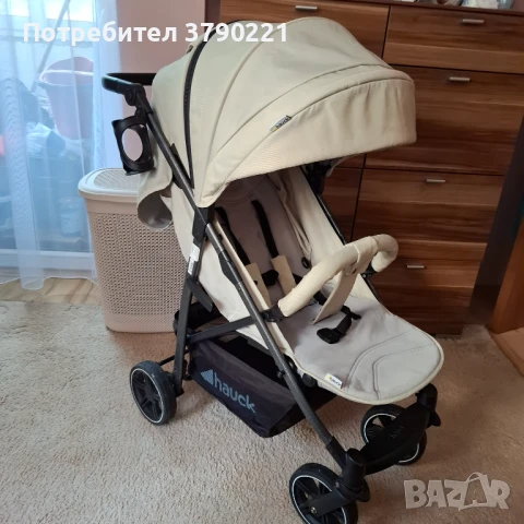 Подавам детска количка Hauck rapid 4s, снимка 1