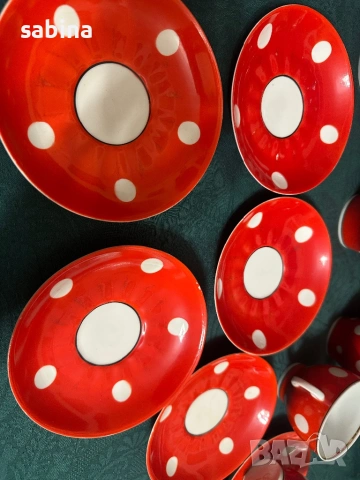Съветски сервиз Барановски завод. Червен с бели точки, снимка 9 - Сервизи - 53218445