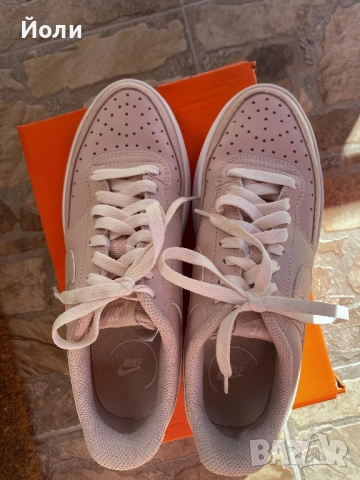 Дамски обувки Nike air, снимка 3 - Кецове - 52265737