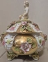 Голяма италианска порцеланова бонбониера с капак – стил Capodimonte, снимка 1