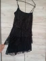продавам дамска черна рокля на волани , снимка 3