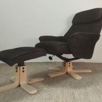 Комфортно скандинавско релакс кресло, снимка 6 - Дивани и мека мебел - 45687342