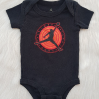 Бебешко боди Jordan 0-6 месеца, снимка 1 - Бодита за бебе - 45038652