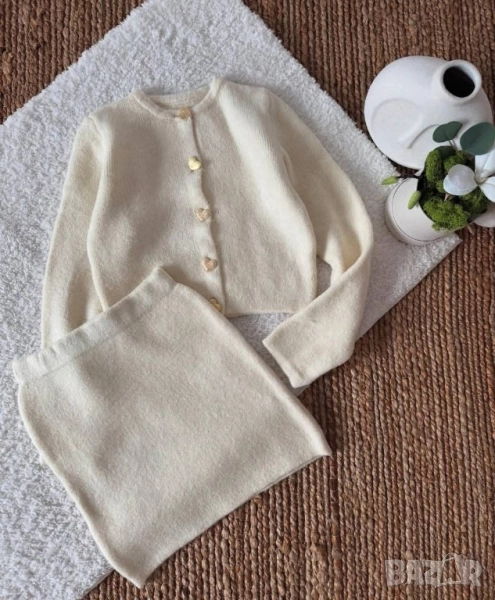 дамски комплекти от плетиво жилетка и пола , снимка 1