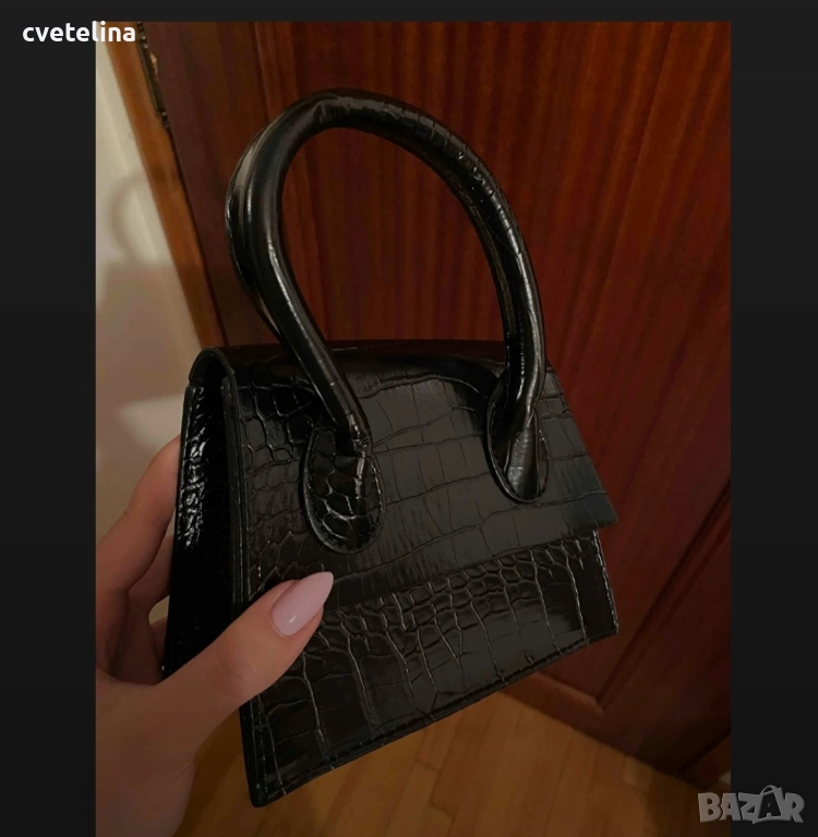 Малка дамска чанта, снимка 1